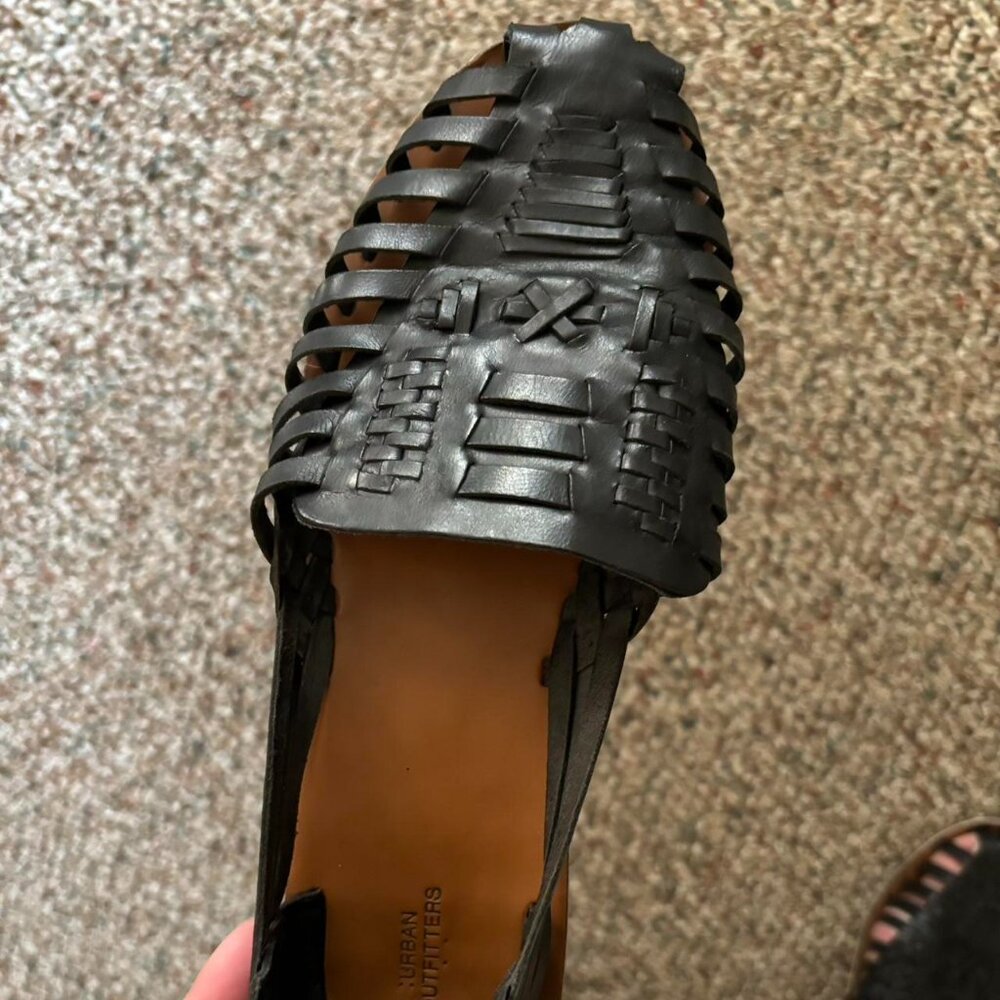 #UO #urbanoutfitters #huaraches size 8, very comfy and sturdy #indie #boho
